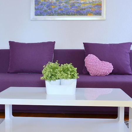 Iris Beach Apartments คาชเตลา ภายนอก รูปภาพ